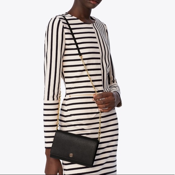 Tory Burch Black ROBINSON CHAIN WALLET - Picture 2 of 9